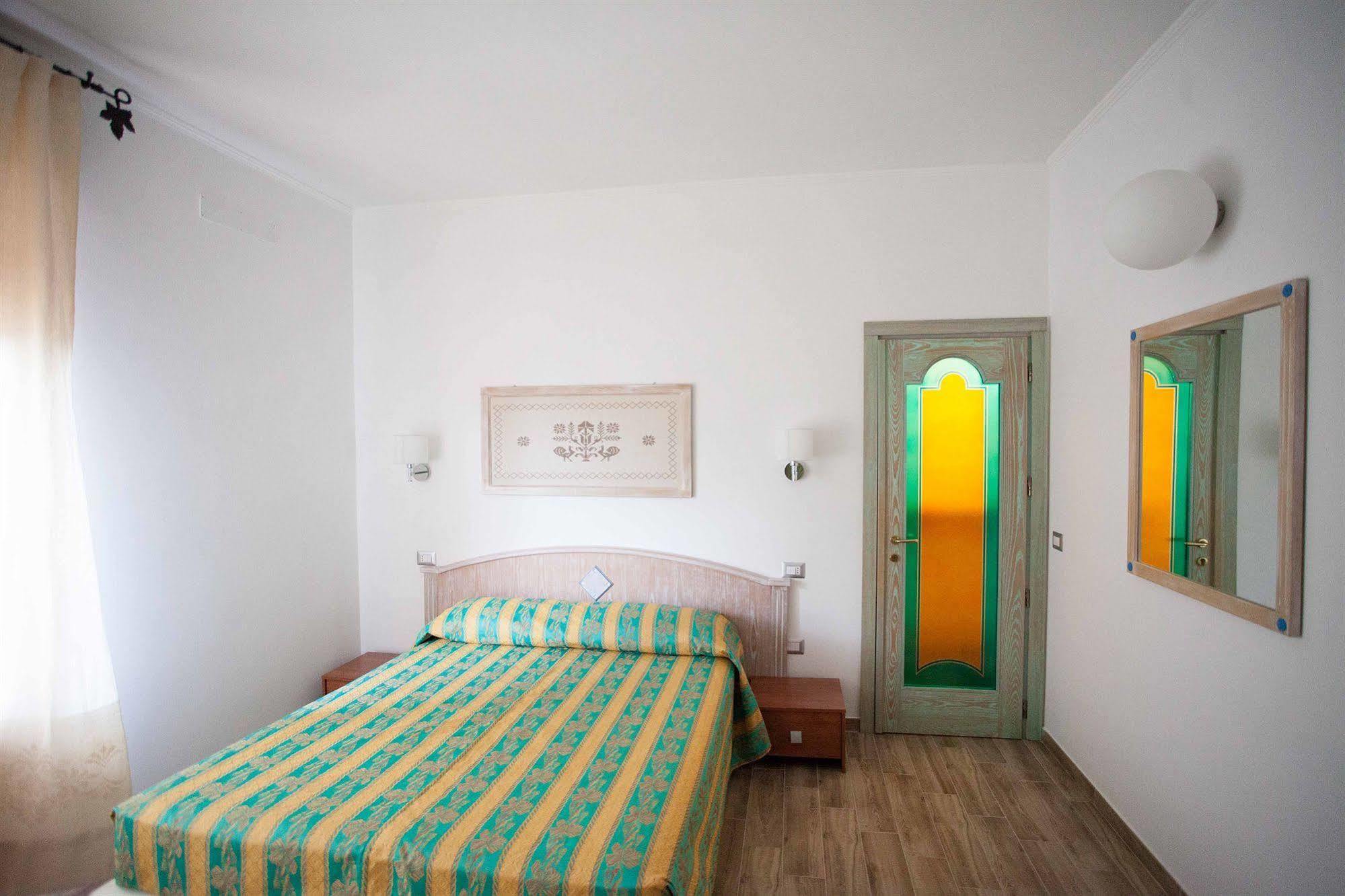Degli Artisti 2* Tortolì
