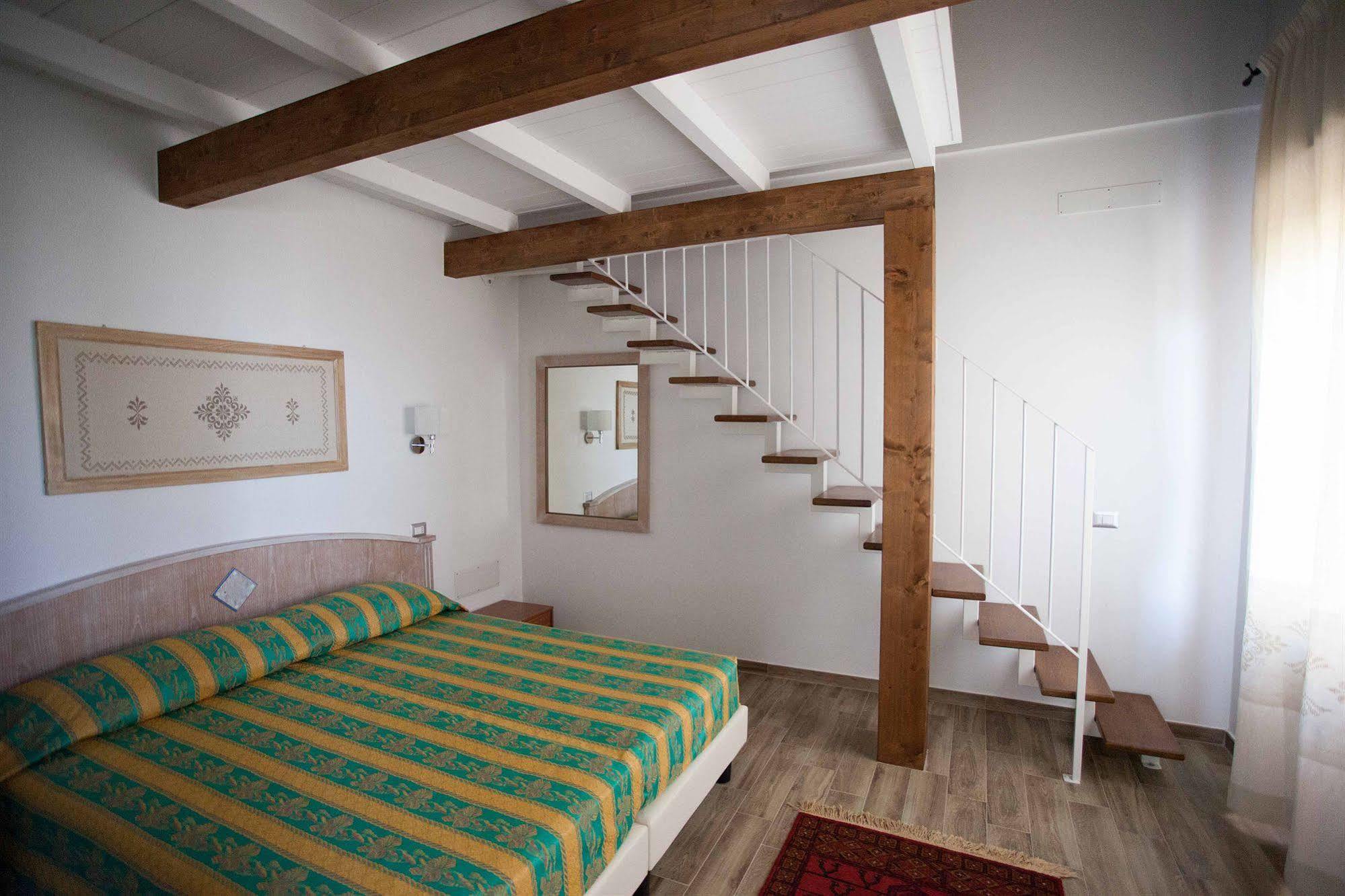 Degli Artisti Gasthof Tortolì